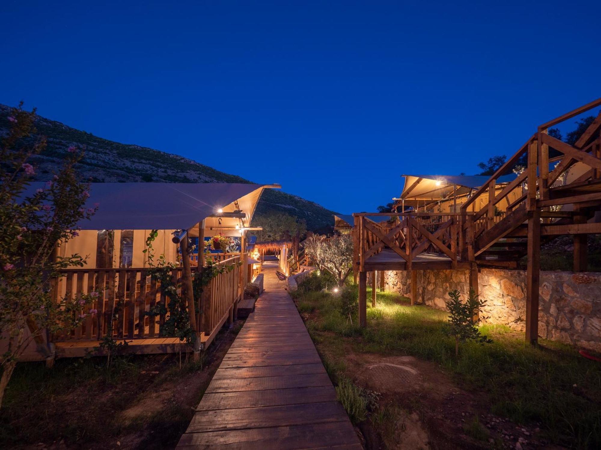 Sea Glamping Hotel Kotor Luaran gambar